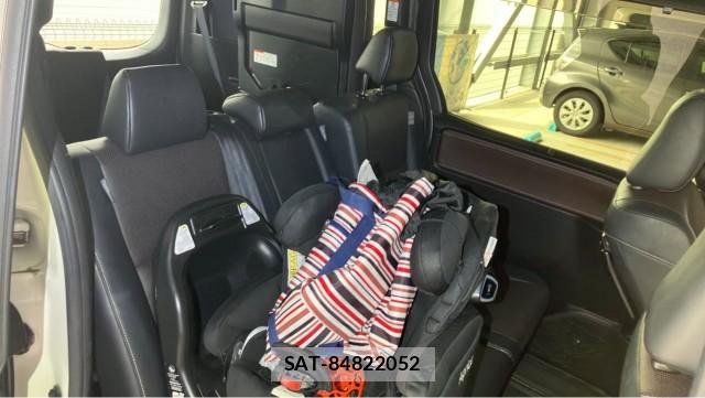 Toyota ESQUIRE 2018-08 8769606-6