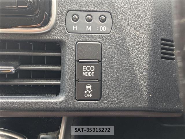 Toyota ESQUIRE 2016-09 8769634-17