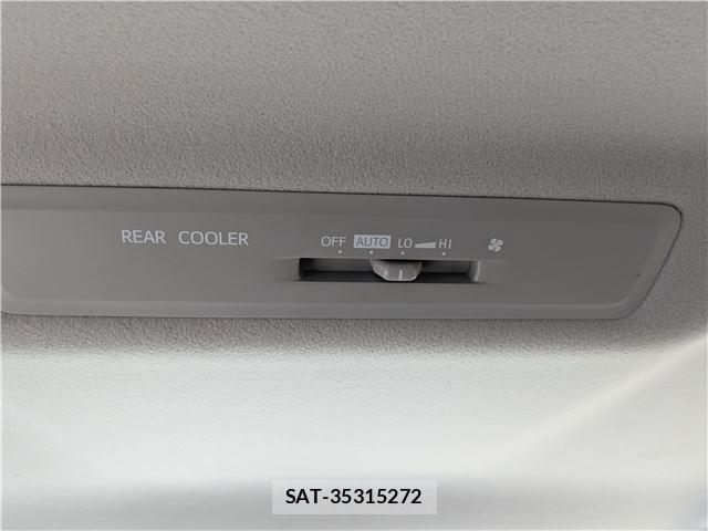 Toyota ESQUIRE 2016-09 8769634-19