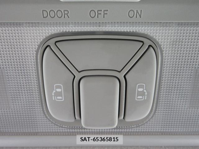 Toyota ESTIMA 2011-06 8770111-3