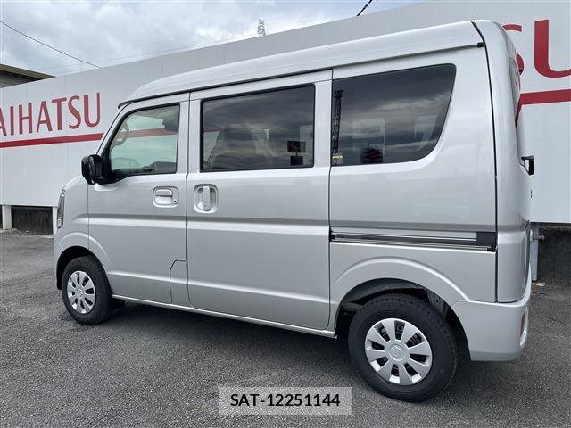 Suzuki EVERY 2026-09 8768682-6