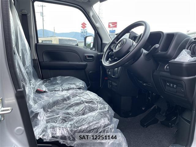 Suzuki EVERY 2026-09 8768682-8