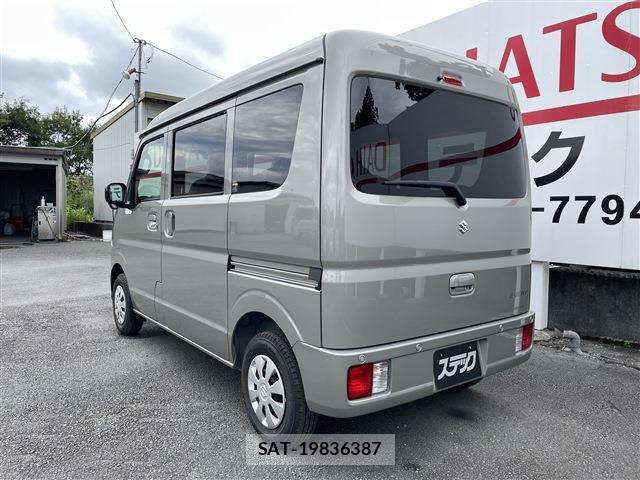Suzuki EVERY 2026-09 8768683-10