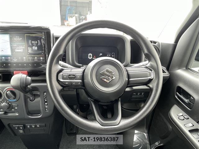 Suzuki EVERY 2026-09 8768683-14