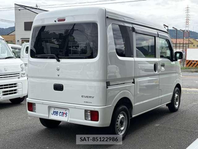Suzuki EVERY 2021-08 8769556-12