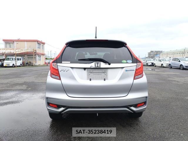 Honda FIT 2019-09 8768932-1