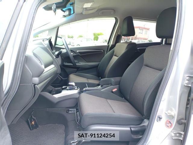 Honda FIT 2015-08 8768935-15