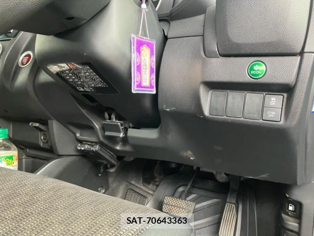 Honda FIT 2014-01 8769788-4