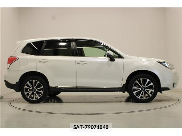 Subaru FORESTER 2017-02 8768762-12
