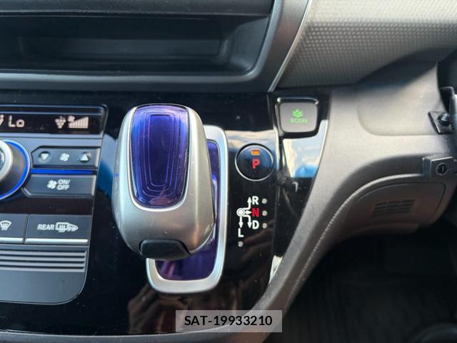 Honda FREED 2017-11 8769969-4