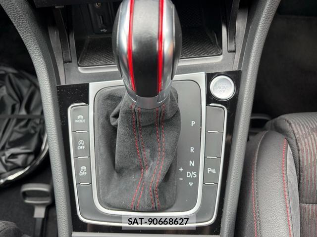 VolksWagen GOLF GTI 2020-02 8769968-1