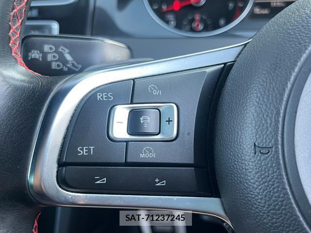 VolksWagen GOLF GTI 2015-12 8769972-1
