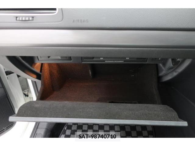 VolksWagen GOLF 2019-08 8768699-12