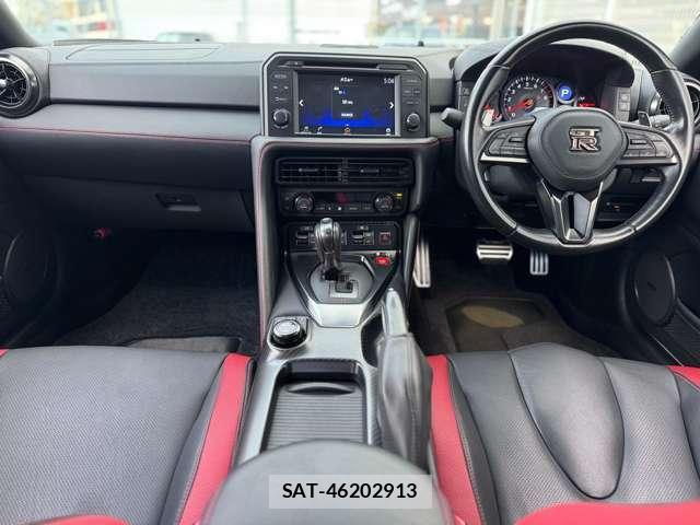 Nissan GT-R 2019-08 8770207-1