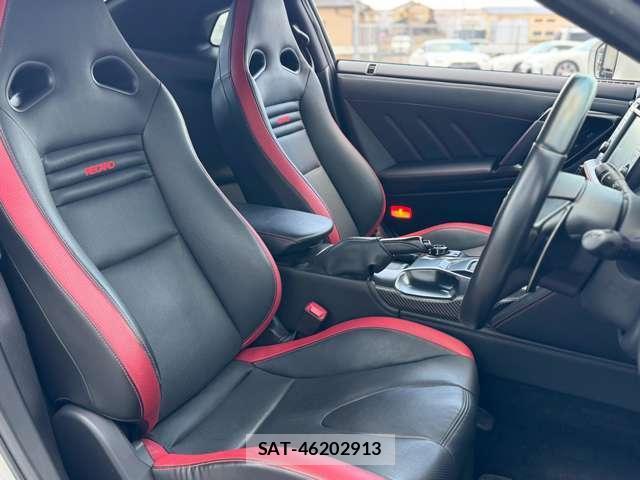 Nissan GT-R 2019-08 8770207-11