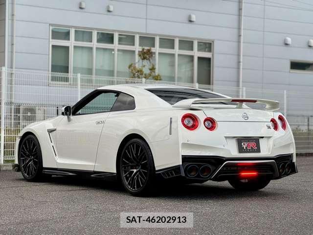 Nissan GT-R 2019-08 8770207-9