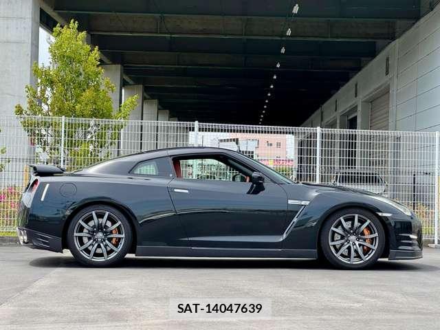 Nissan GT-R 2013-08 8770208-3