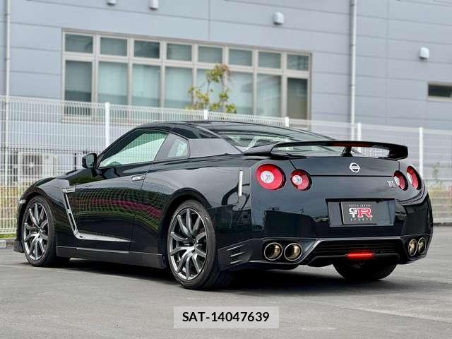 Nissan GT-R 2013-08 8770208-7