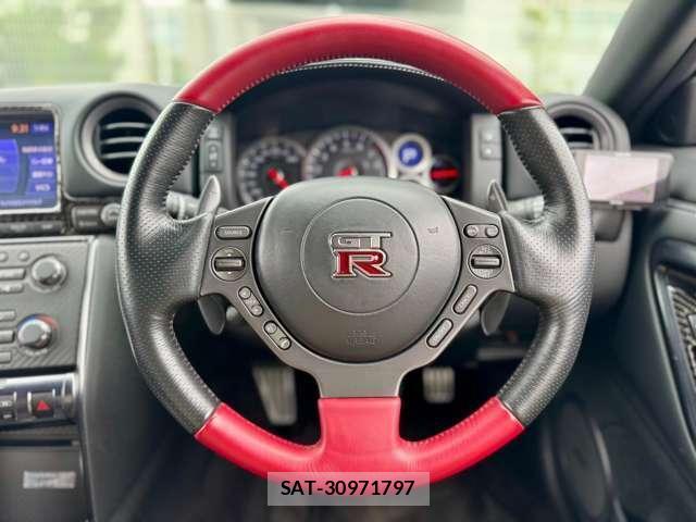 Nissan GT-R 2015-06 8770209-16