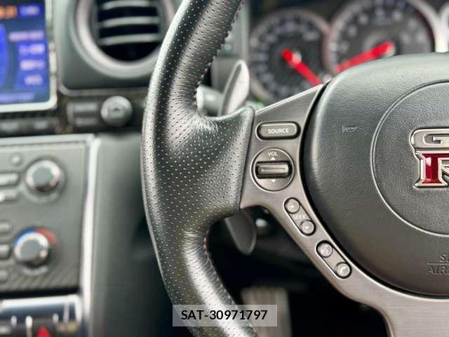 Nissan GT-R 2015-06 8770209-17