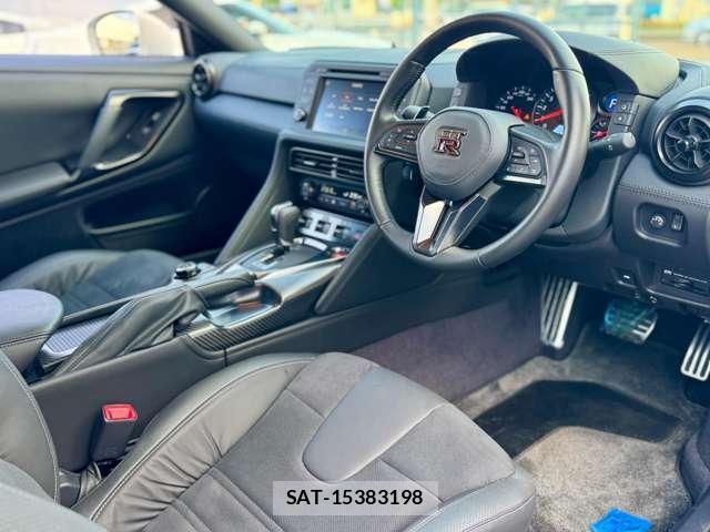 Nissan GT-R 2025-04 8770210-17