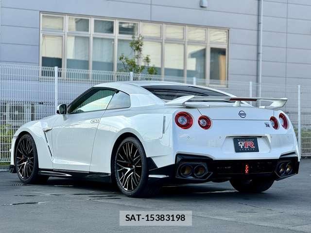 Nissan GT-R 2025-04 8770210-7
