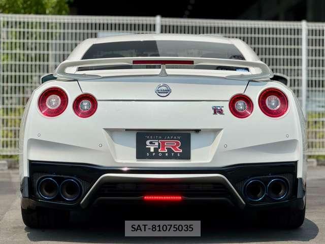 Nissan GT-R 2020-01 8770211-2