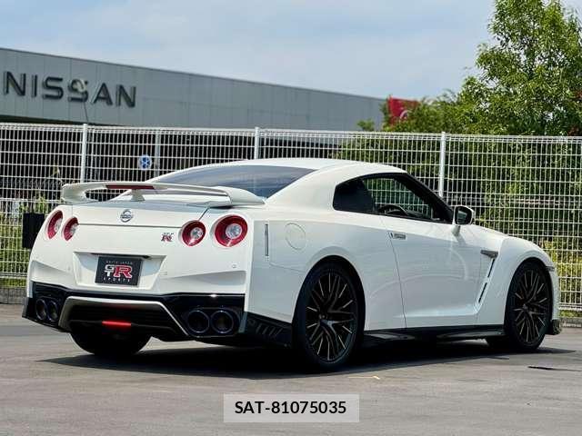 Nissan GT-R 2020-01 8770211-6