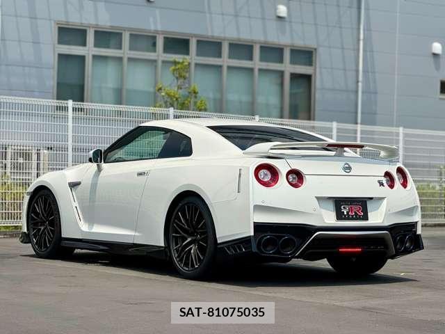 Nissan GT-R 2020-01 8770211-7