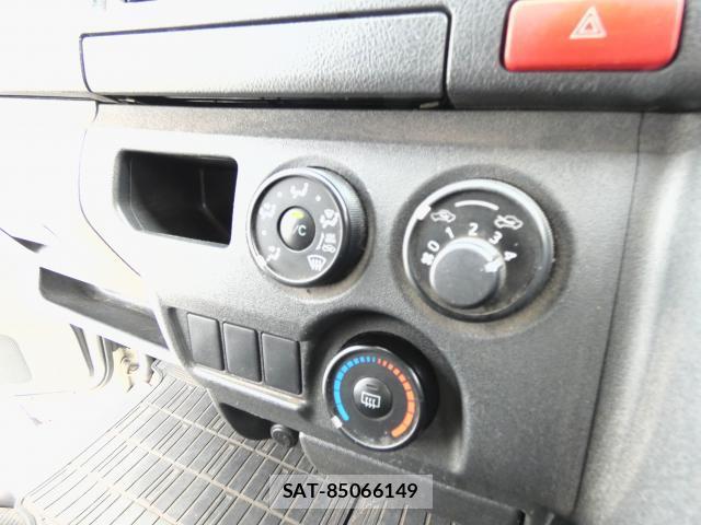 Toyota HIACE VAN 2015-07 8768791-16