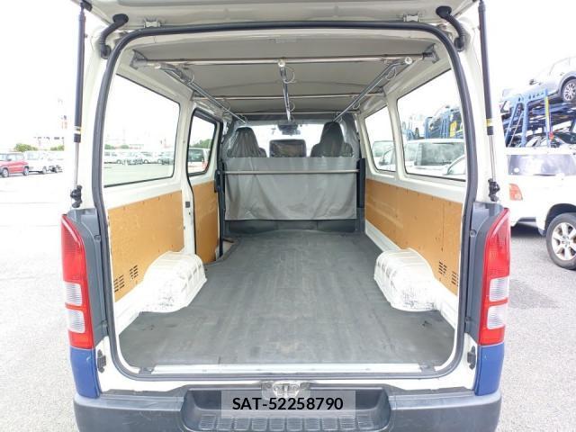 Toyota HIACE VAN 2021-08 8768980-5