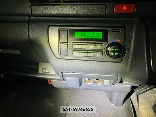 Toyota HIACE VAN 2022-01 8769142-14