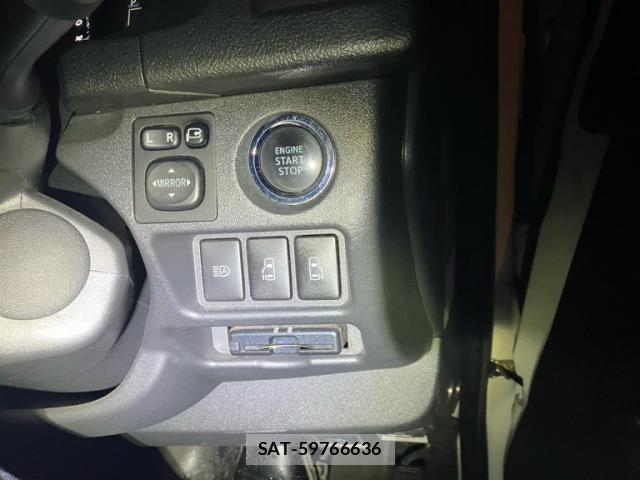 Toyota HIACE VAN 2022-01 8769142-15