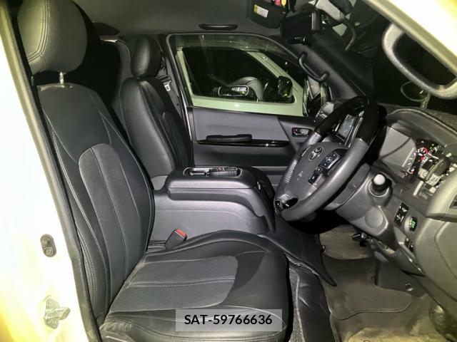Toyota HIACE VAN 2022-01 8769142-19