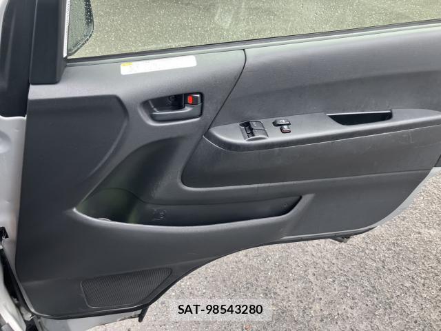 Toyota HIACE VAN 2017-10 8769454-10