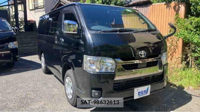 Toyota HIACE VAN 2023-06 8769612-11