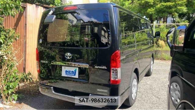 Toyota HIACE VAN 2023-06 8769612-12
