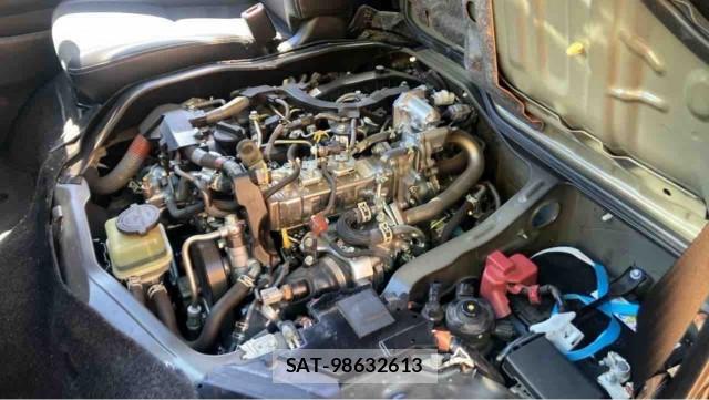 Toyota HIACE VAN 2023-06 8769612-7