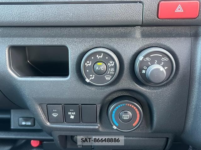 Toyota HIACE VAN 2025-08 8769957-10