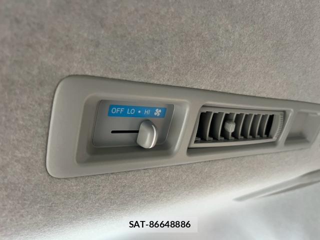 Toyota HIACE VAN 2025-08 8769957-3