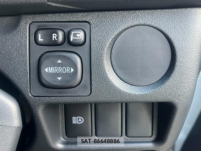 Toyota HIACE VAN 2025-08 8769957-5