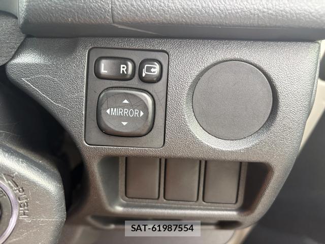 Toyota HIACE VAN 2023-02 8769974-3