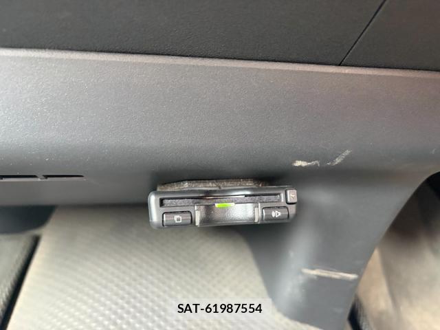 Toyota HIACE VAN 2023-02 8769974-6