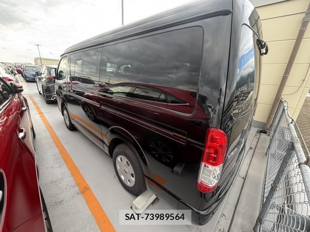 Toyota HIACE WAGON 2025-03 8768912-3