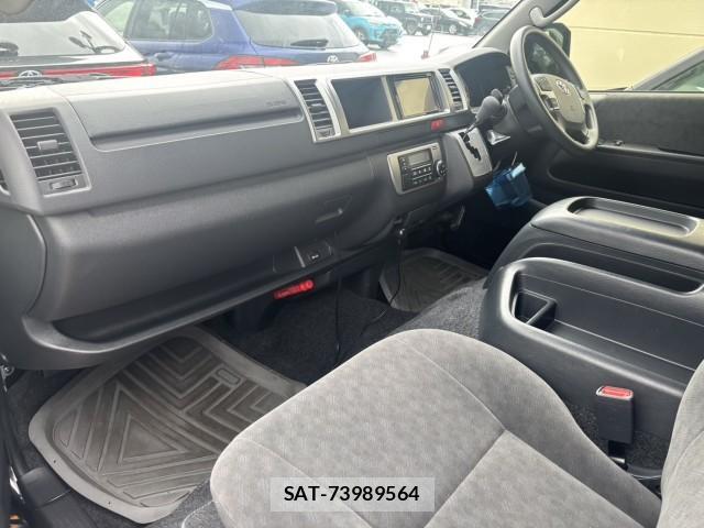 Toyota HIACE WAGON 2025-03 8768912-6