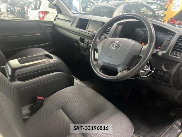 Toyota HIACE WAGON 2016-02 8768916-5