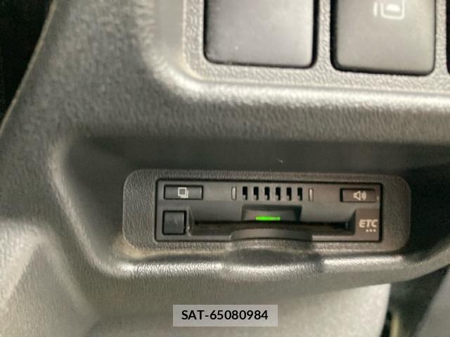 Toyota HIACE WAGON 2020-03 8769141-11