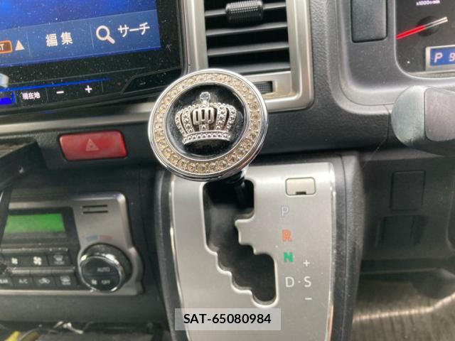 Toyota HIACE WAGON 2020-03 8769141-15