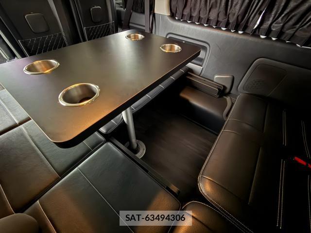 Toyota HIACE WAGON 2019-04 8769978-8