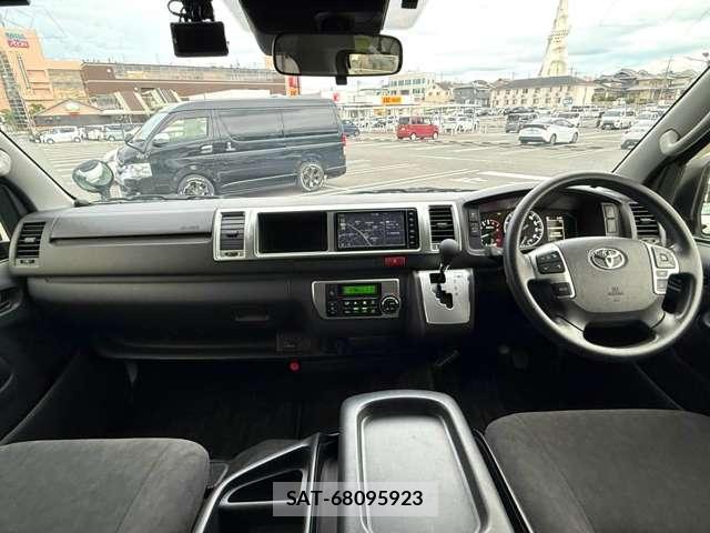 Toyota HIACE WAGON 2021-08 8769979-17